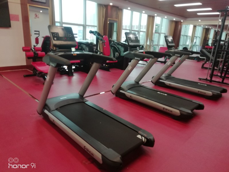 部队健身房器材-广西壹号娱乐体育健身器材有限公司